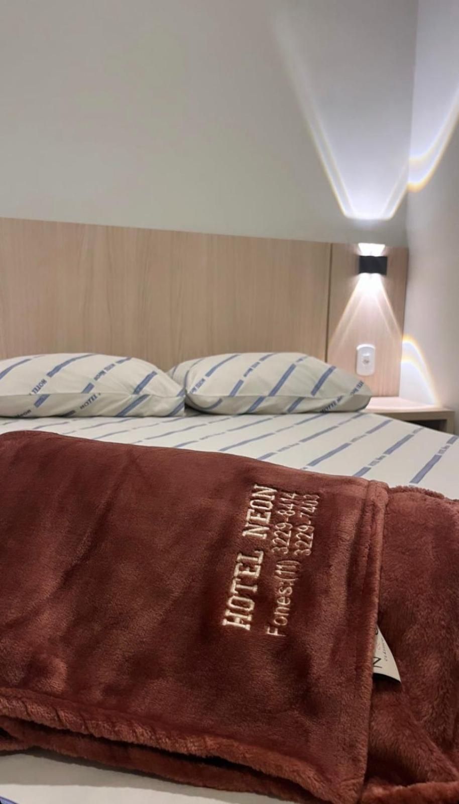 Hotel Neon - Proximo A 25 De Marco, Bom Retiro E Bras, A 2Min Do Mirante Sampa Sky E Pista De Skate Anhangabau Сан-Пауло Экстерьер фото