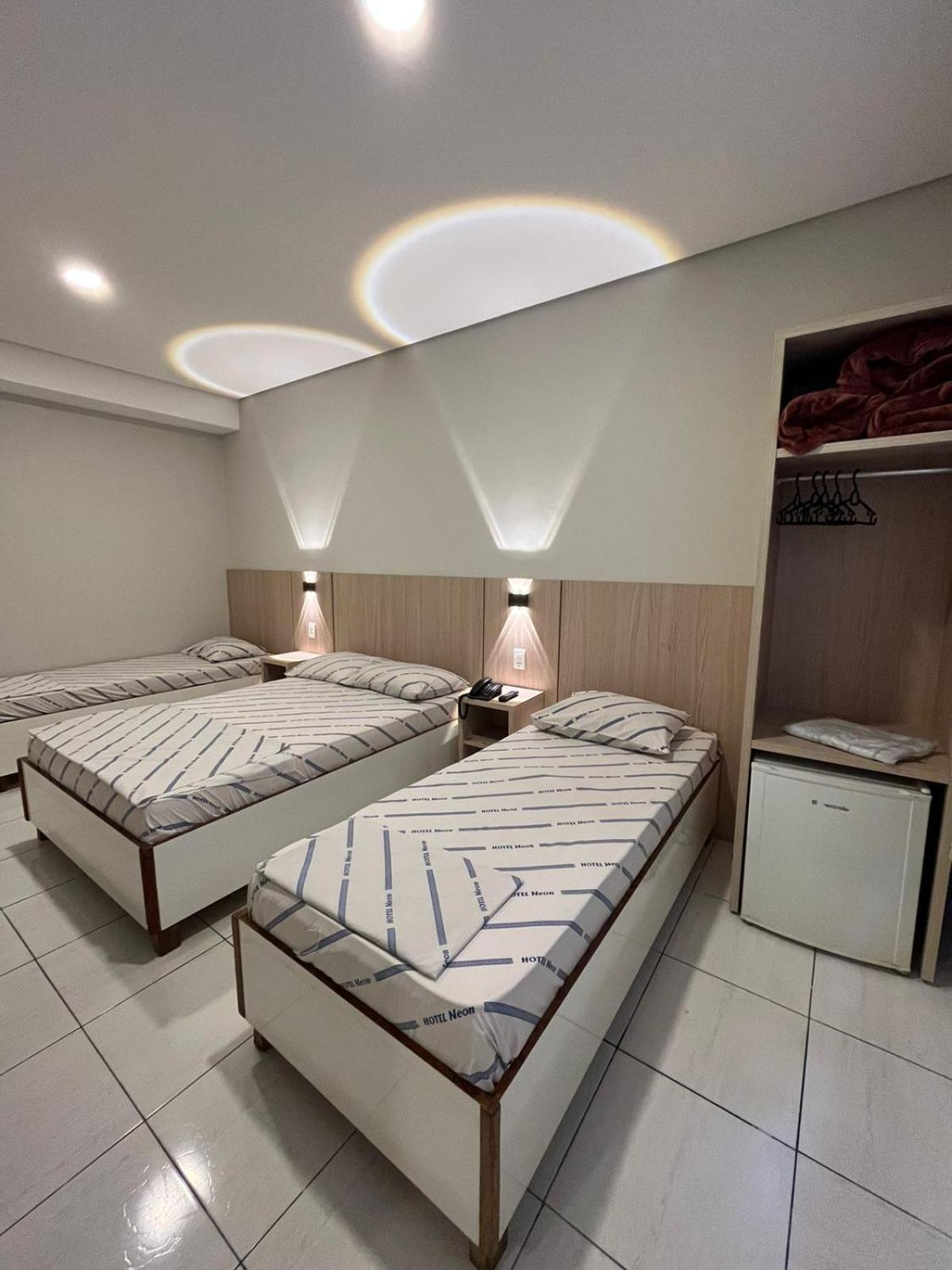 Hotel Neon - Proximo A 25 De Marco, Bom Retiro E Bras, A 2Min Do Mirante Sampa Sky E Pista De Skate Anhangabau Сан-Пауло Экстерьер фото